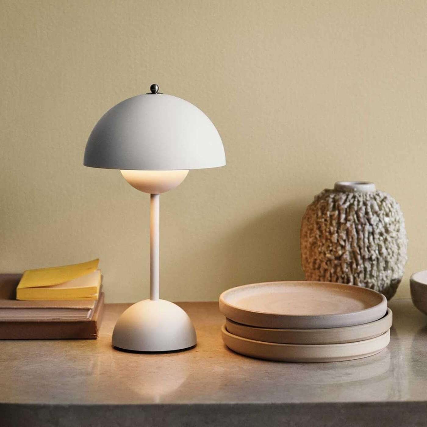 Elegant Bordlampe - Svampelampe Flowerbud